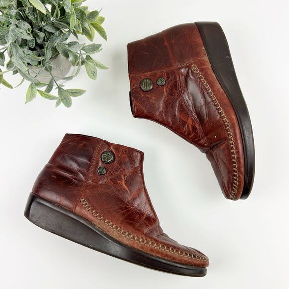 SAS Women's Jade Ankle Boot in Red Size 8.5 - Picture 1 of 7